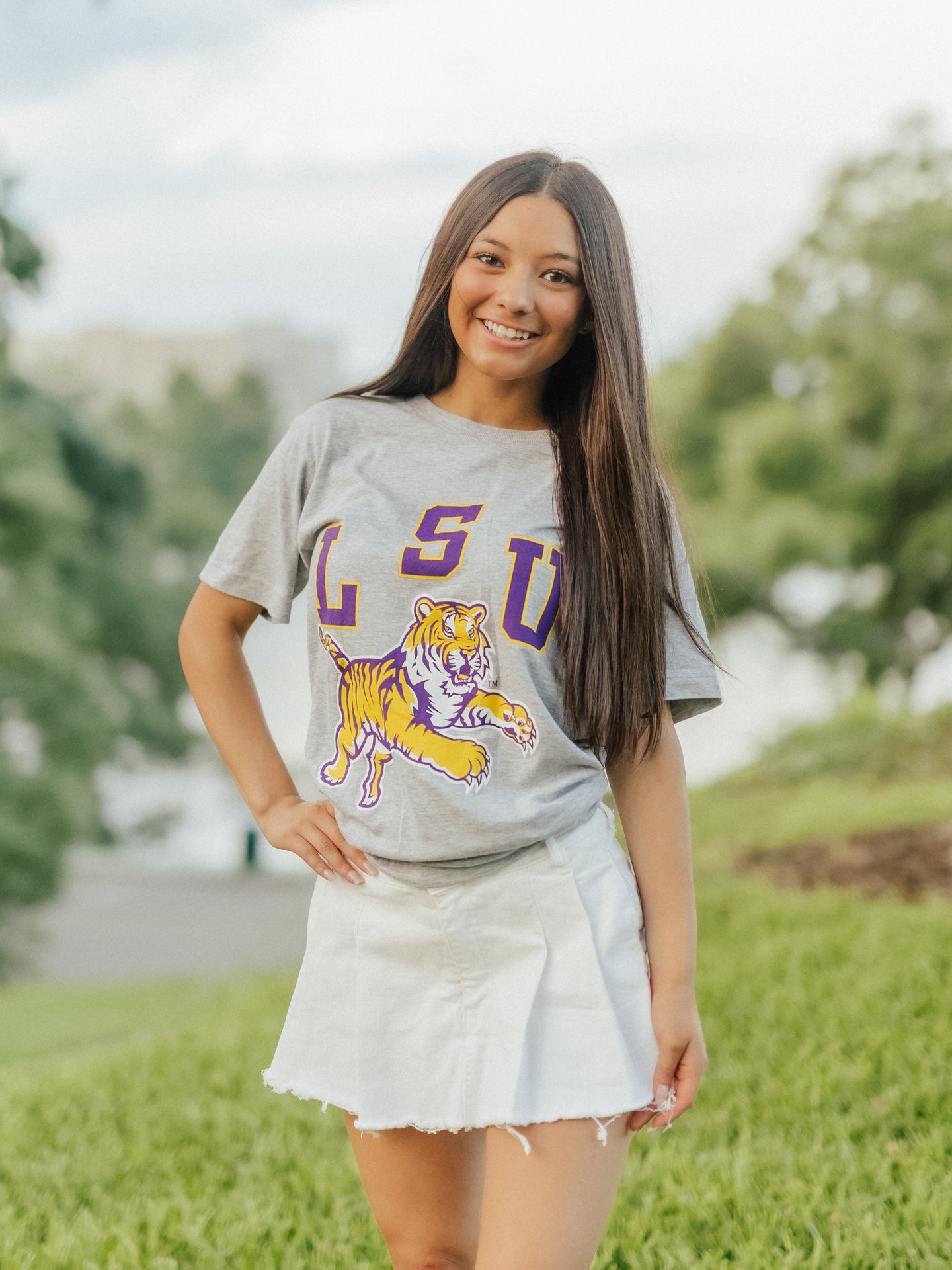 Grey Jumping Tiger Tee