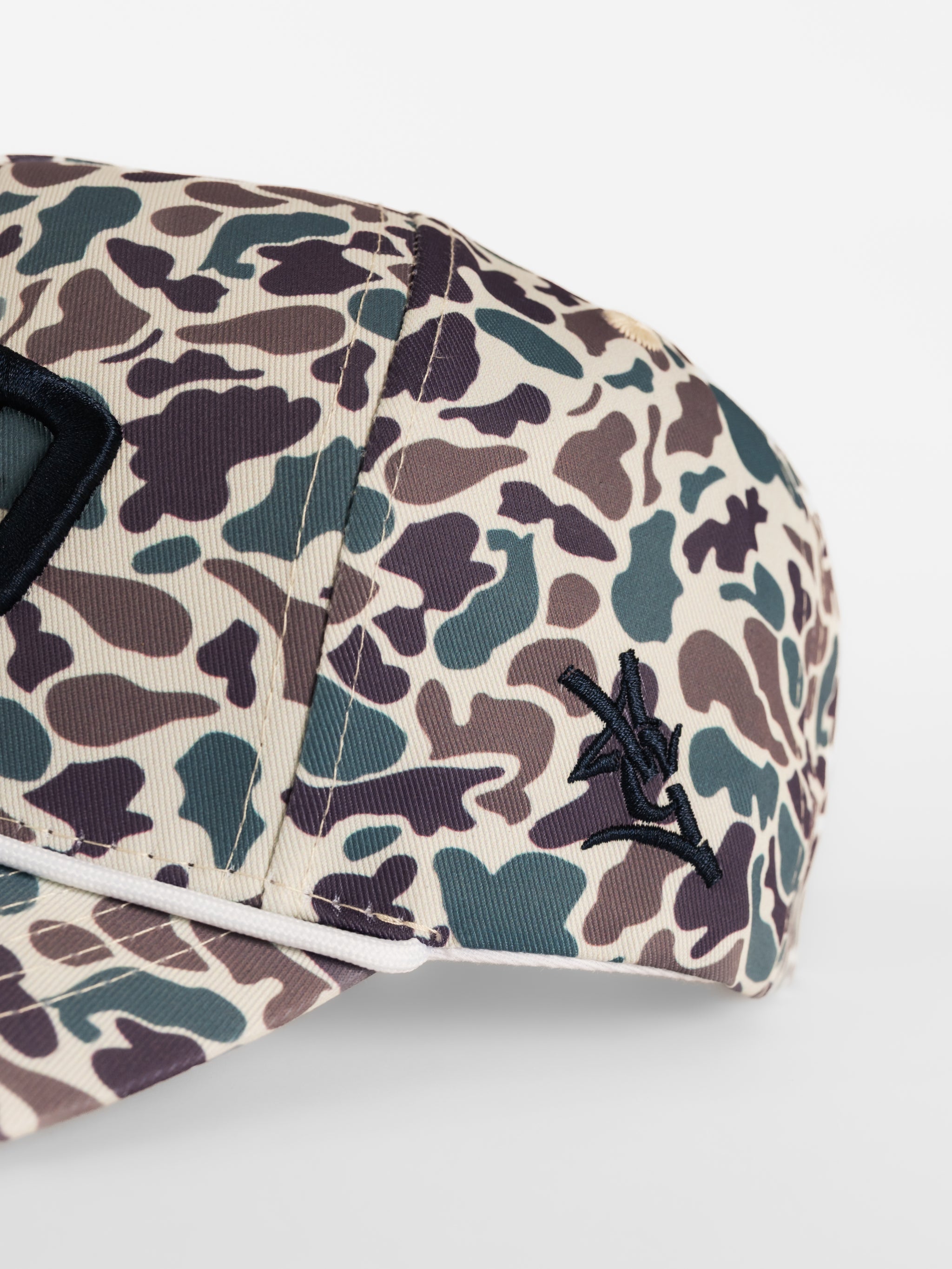 Retro Camo Canvas Upside Down 'GATA' Hat